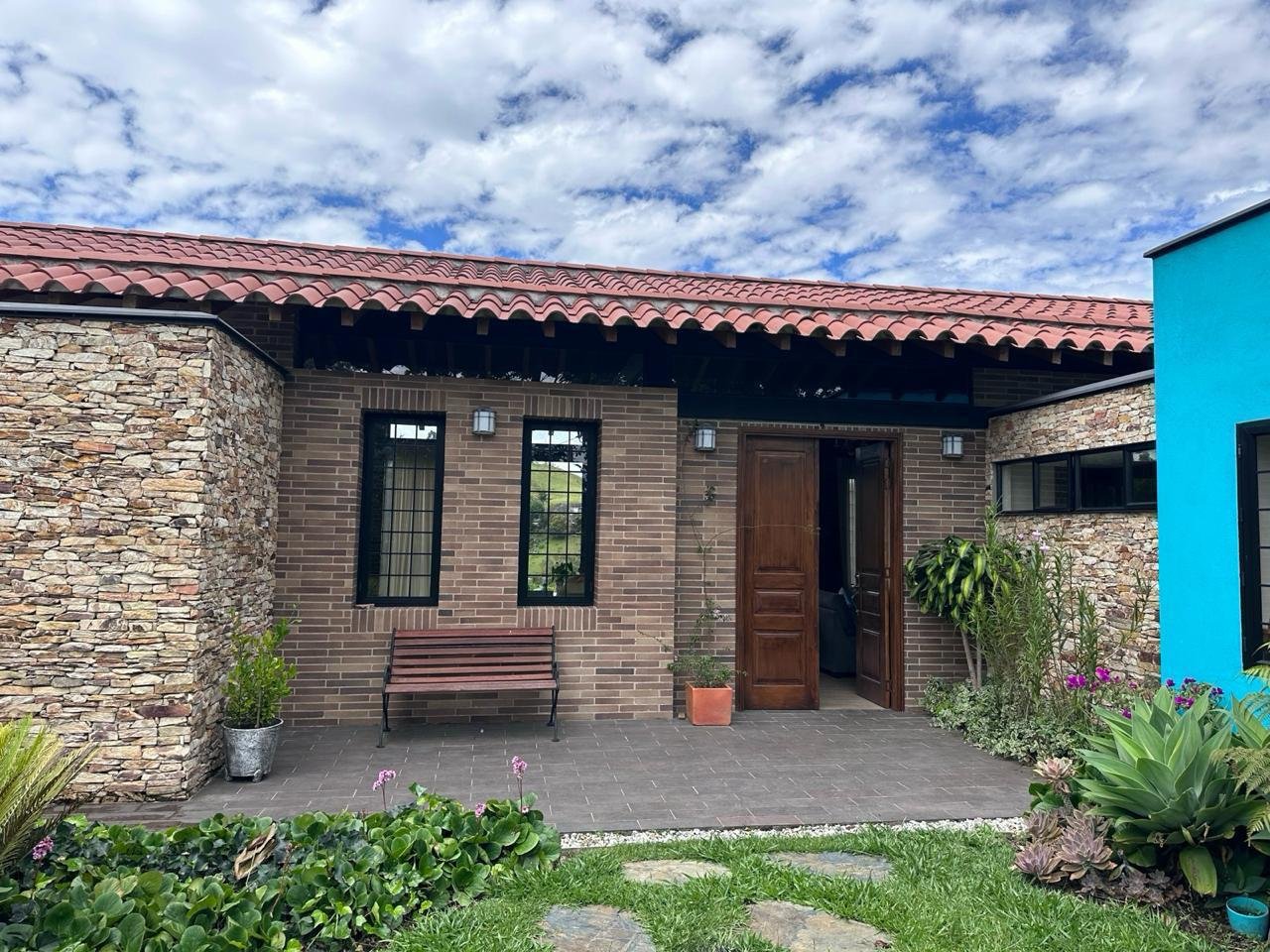 Fachada principal de la casa
